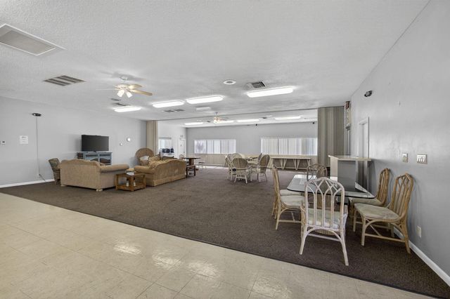 896 N Federal Highway 225, Lantana, FL 33462