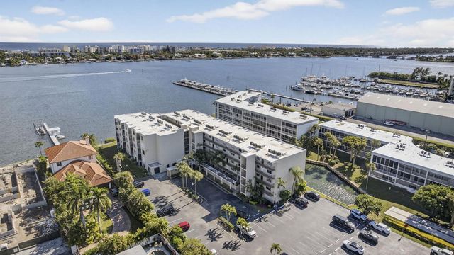 896 N Federal Highway 225, Lantana, FL 33462