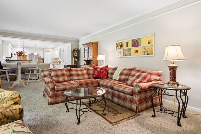 8052 Fenway Circle, Reynoldsburg, OH 43068