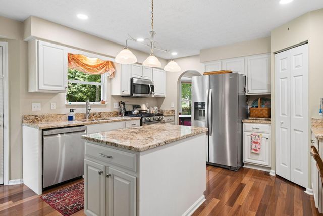 8052 Fenway Circle, Reynoldsburg, OH 43068