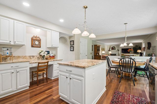 8052 Fenway Circle, Reynoldsburg, OH 43068