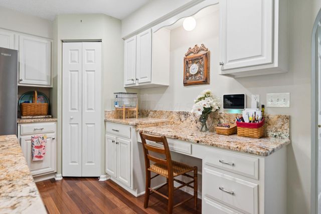 8052 Fenway Circle, Reynoldsburg, OH 43068