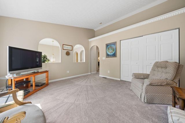 8052 Fenway Circle, Reynoldsburg, OH 43068