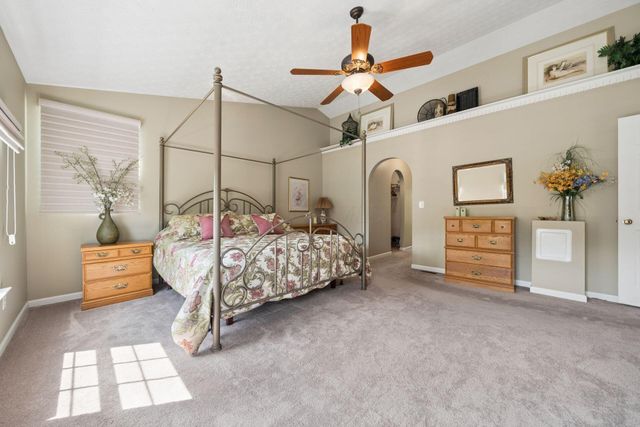 8052 Fenway Circle, Reynoldsburg, OH 43068