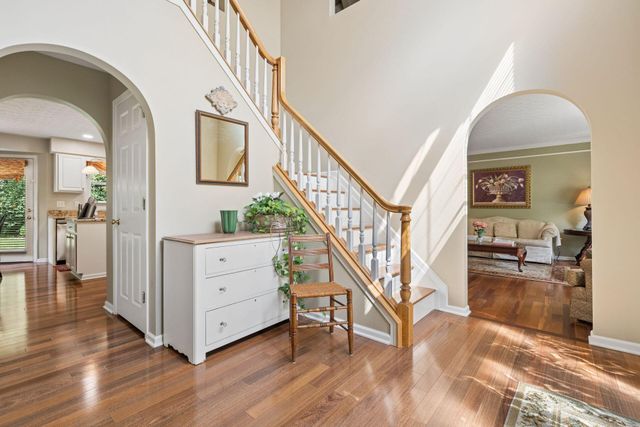 8052 Fenway Circle, Reynoldsburg, OH 43068
