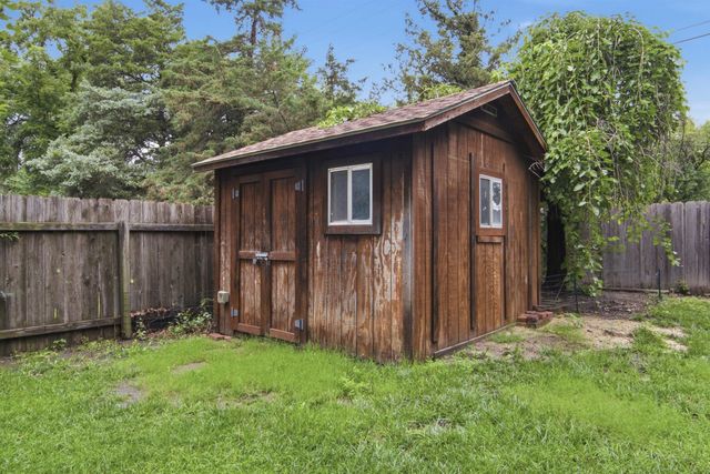 8302 E Limerick, Wichita, KS 67206