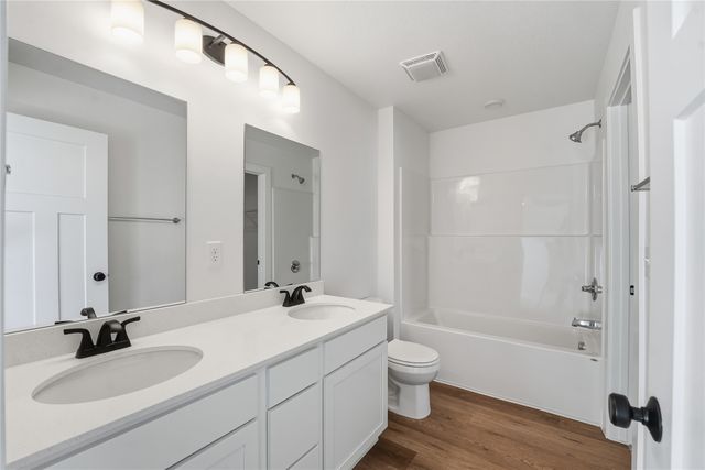 209 NW Waverly Drive, Waukee, IA 50263