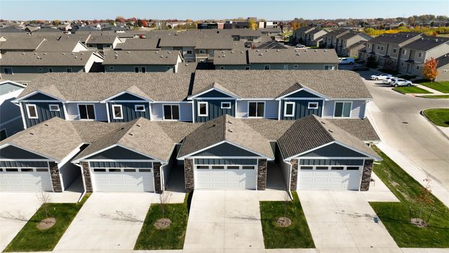 209 NW Waverly Drive, Waukee, IA 50263