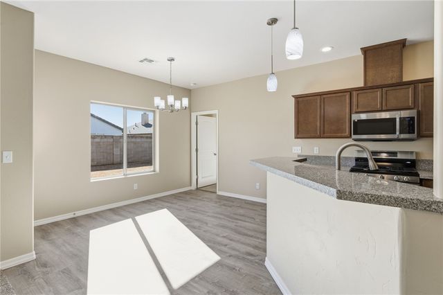 3850 E McVicar Avenue, Kingman, AZ 86409