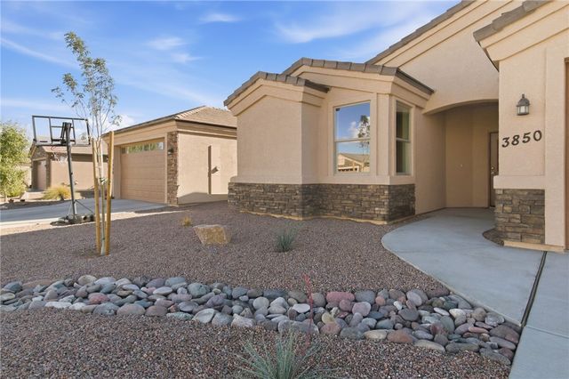 3850 E McVicar Avenue, Kingman, AZ 86409