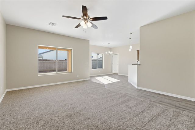 3850 E McVicar Avenue, Kingman, AZ 86409