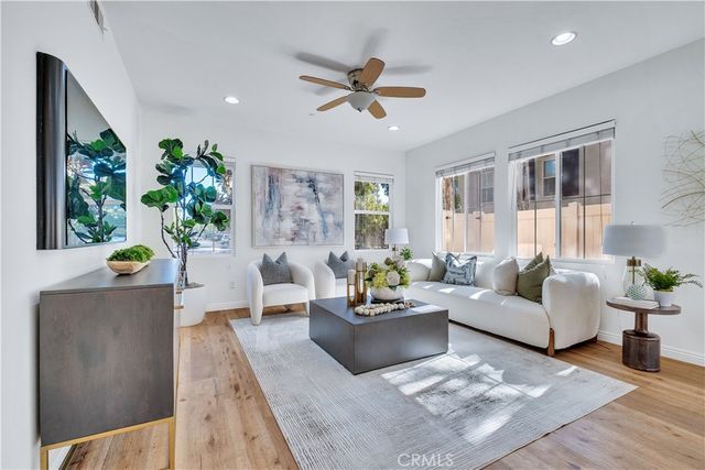 434 Golden Bear, Upland, CA 91786