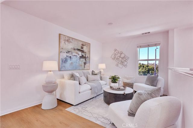 434 Golden Bear, Upland, CA 91786