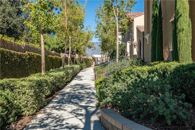 434 Golden Bear, Upland, CA 91786