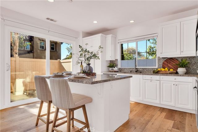 434 Golden Bear, Upland, CA 91786