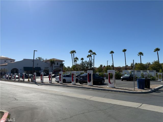 434 Golden Bear, Upland, CA 91786