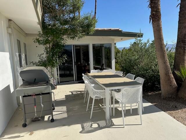 901 W Via Livorno, Palm Springs, CA 92262