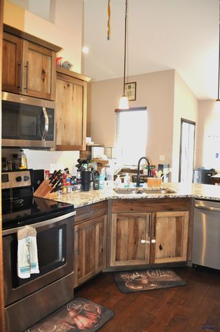 3029 HOEFER AVE, Rapid City, SD 57701