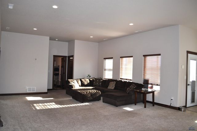 3029 HOEFER AVE, Rapid City, SD 57701