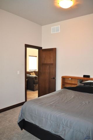 3029 HOEFER AVE, Rapid City, SD 57701