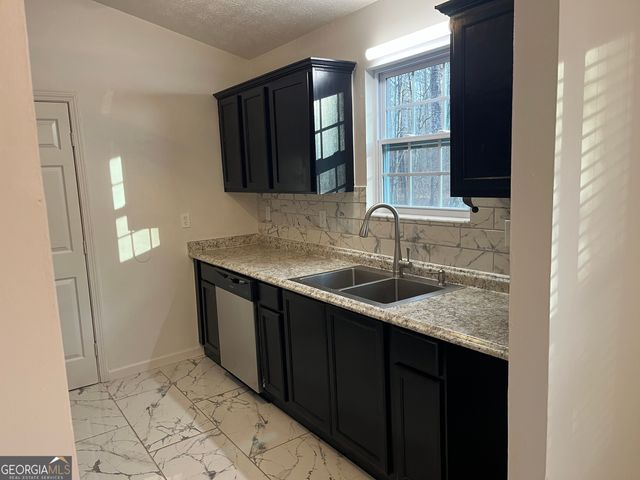 507 Lakeshore Drive, Stockbridge, GA 30281