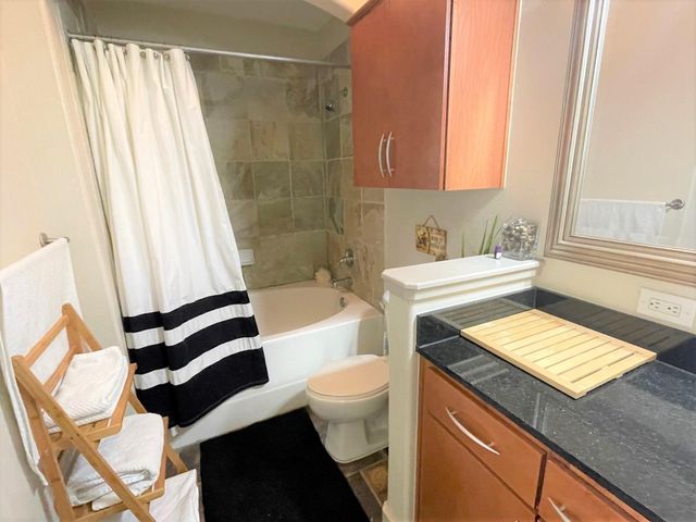 1901 Post Oak Boulevard 2605, Houston, TX 77056