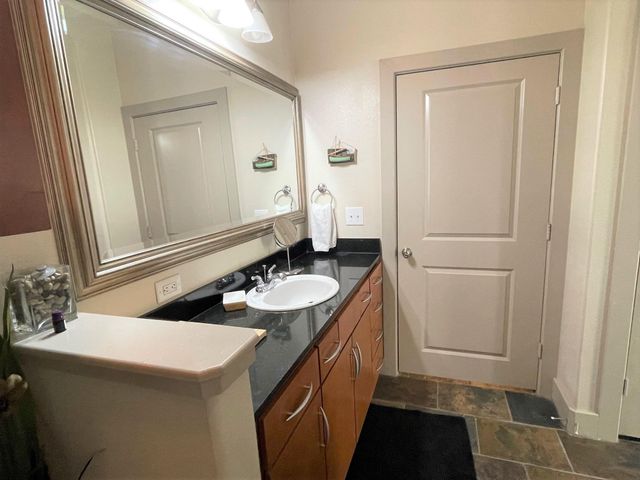 1901 Post Oak Boulevard 2605, Houston, TX 77056