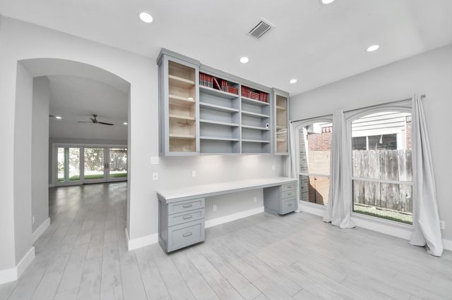 14143 Faulkey Gully, Houston, TX 77070