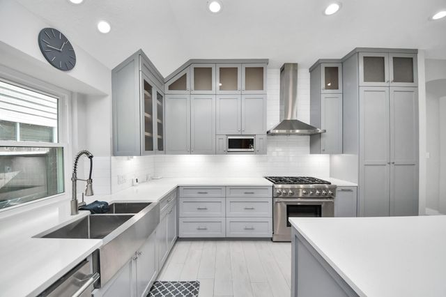14143 Faulkey Gully, Houston, TX 77070