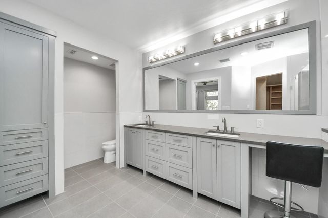 14143 Faulkey Gully, Houston, TX 77070