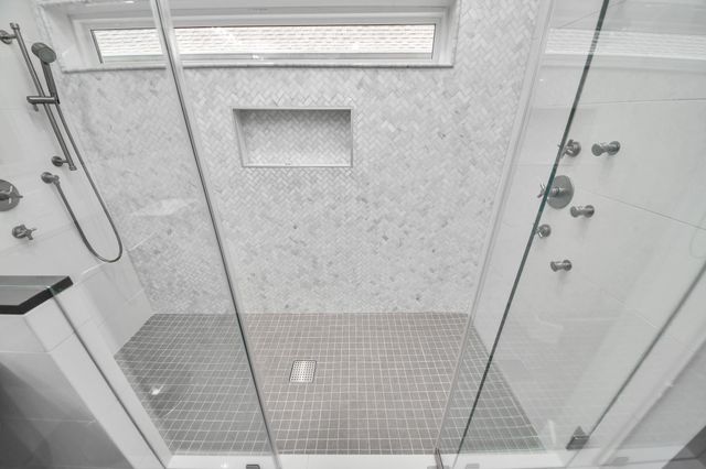 14143 Faulkey Gully, Houston, TX 77070