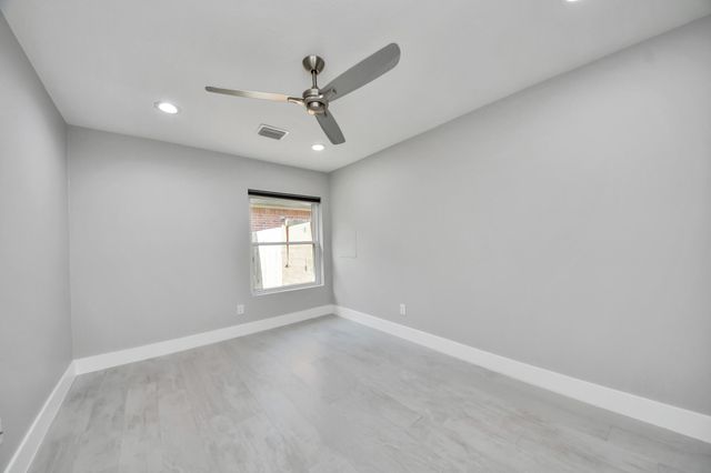 14143 Faulkey Gully, Houston, TX 77070