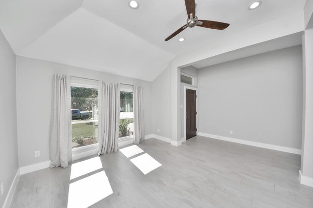 14143 Faulkey Gully, Houston, TX 77070
