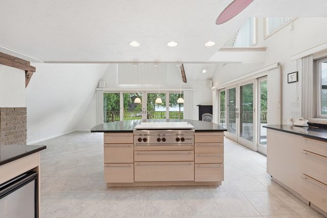 58 Lakeshore Dr Ext, West Brookfield, MA 01585