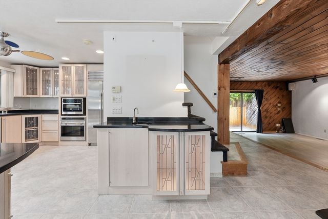 58 Lakeshore Dr Ext, West Brookfield, MA 01585