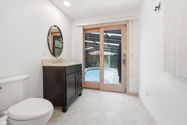 58 Lakeshore Dr Ext, West Brookfield, MA 01585