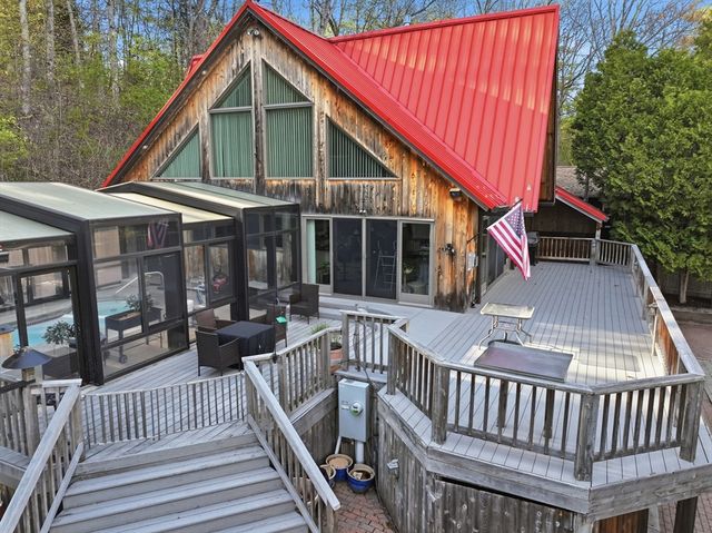 58 Lakeshore Dr Ext, West Brookfield, MA 01585