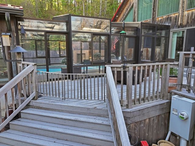 58 Lakeshore Dr Ext, West Brookfield, MA 01585