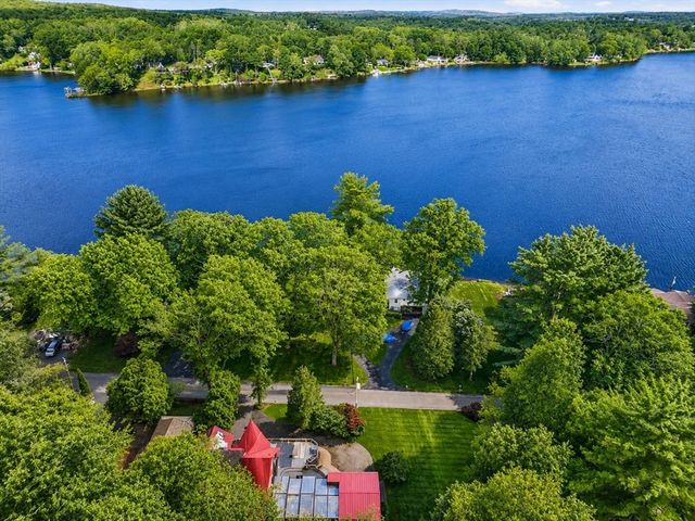 58 Lakeshore Dr Ext, West Brookfield, MA 01585