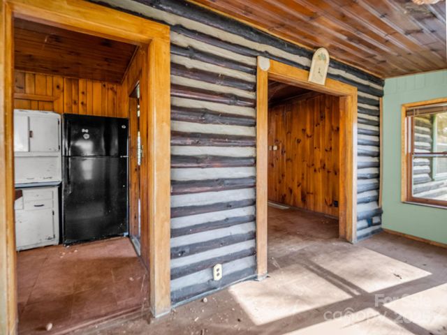 541 Broadway Street, Hendersonville, NC 28739