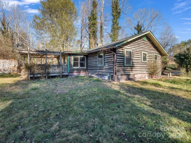 541 Broadway Street, Hendersonville, NC 28739