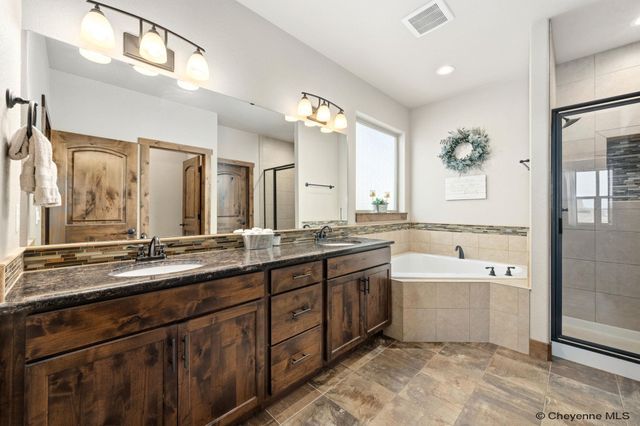 3272 CAMPFIRE TRAIL, Cheyenne, WY 82001