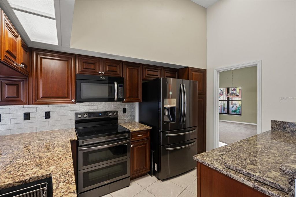 Image 15 of property listing at 15923 ELLSWORTH DRIVE, Tampa, FL 33647