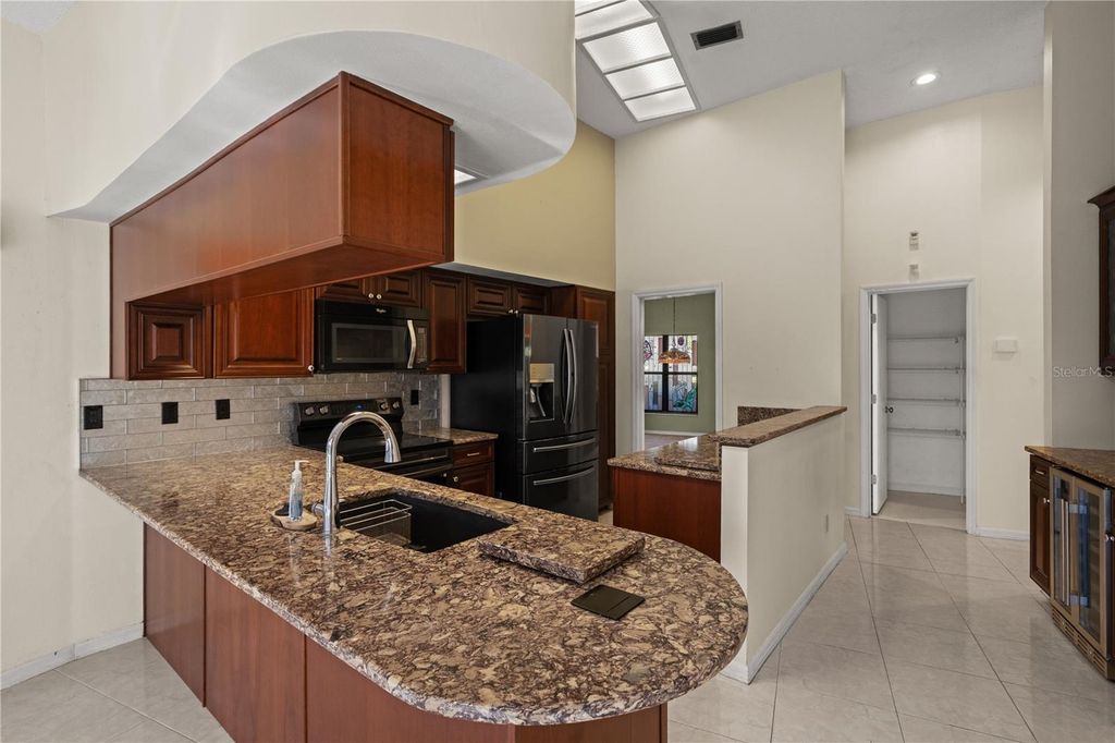 Image 17 of property listing at 15923 ELLSWORTH DRIVE, Tampa, FL 33647