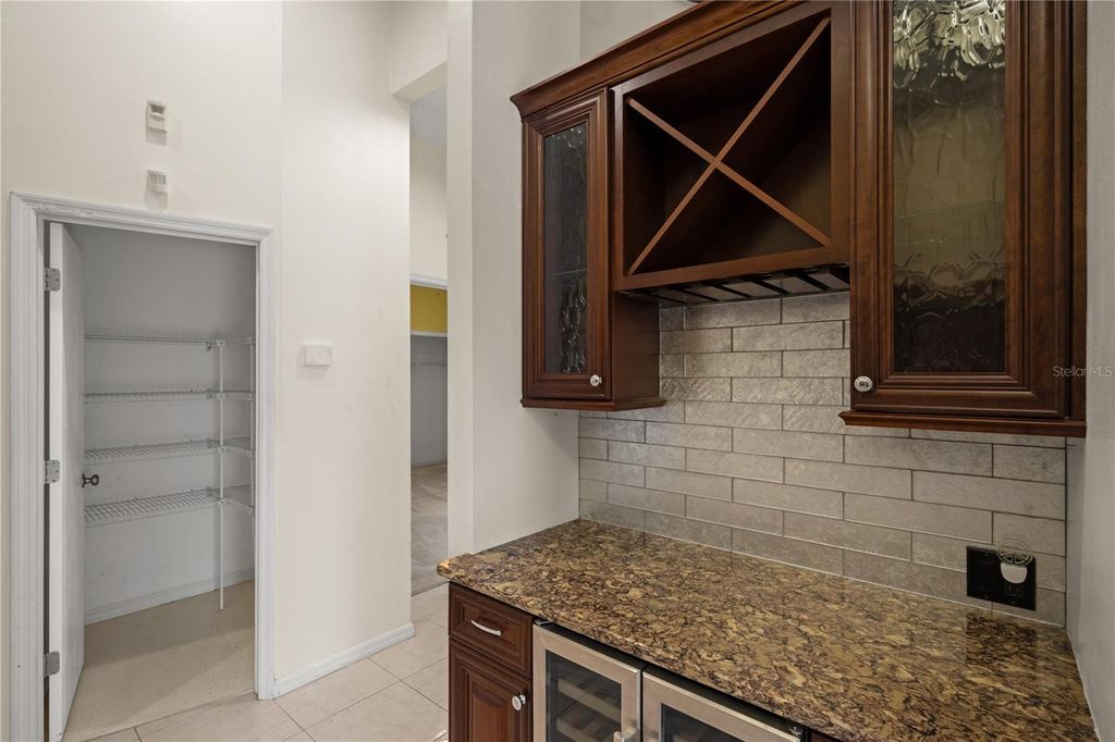 Image 18 of property listing at 15923 ELLSWORTH DRIVE, Tampa, FL 33647