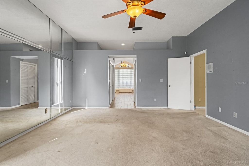 Image 40 of property listing at 15923 ELLSWORTH DRIVE, Tampa, FL 33647