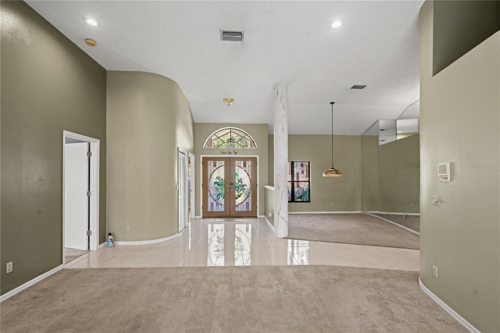 Image 10 of property listing at 15923 ELLSWORTH DRIVE, Tampa, FL 33647