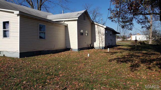 207 NW Main Street, Cuba, MO 65453