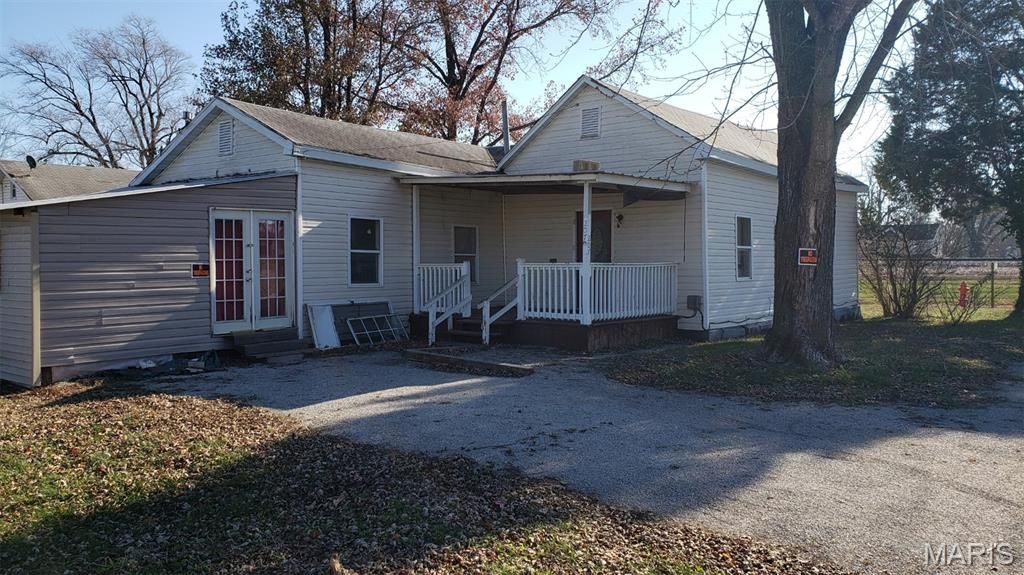 207 NW Main Street, Cuba, MO 65453