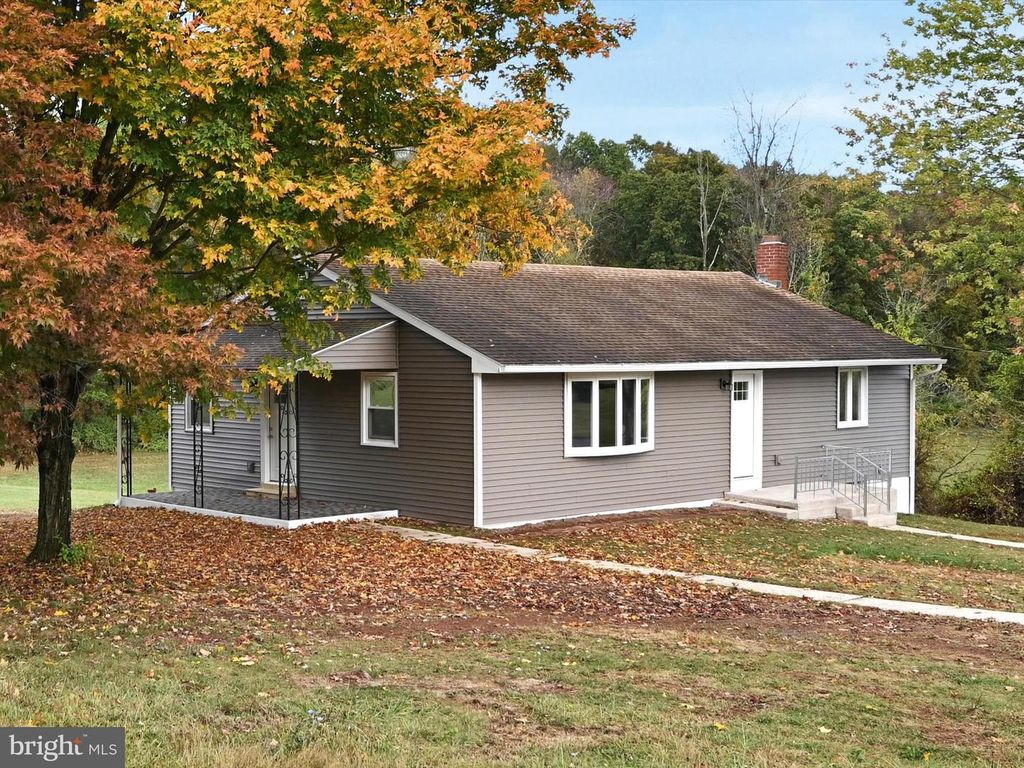 535 COAL MOUNTAIN RD, Orwigsburg, PA 17961